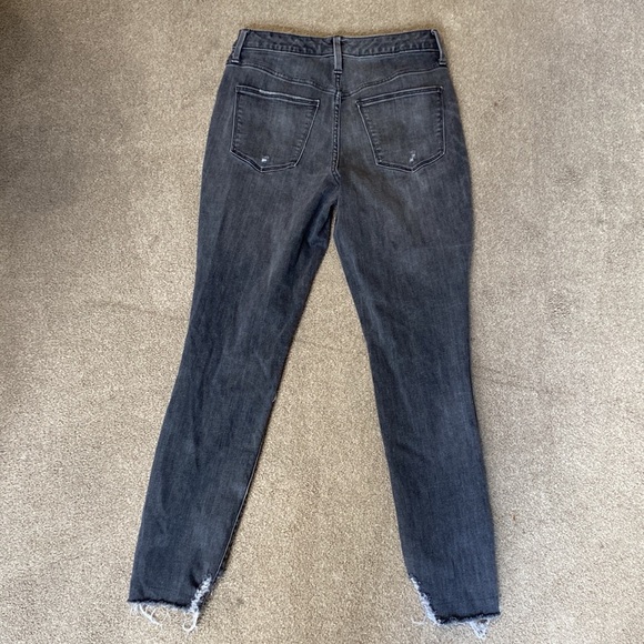 Universal Thread Grey High Rise Skinny Distressed Jeans Size 28 - Picture 3 of 6